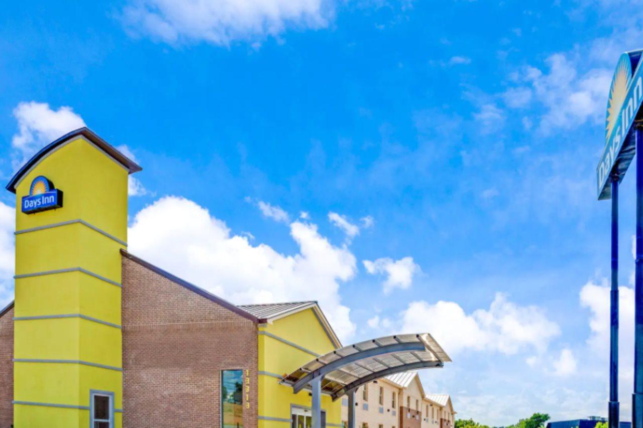 פרמרס בראנץ' Arya Inn & Suites מראה חיצוני תמונה